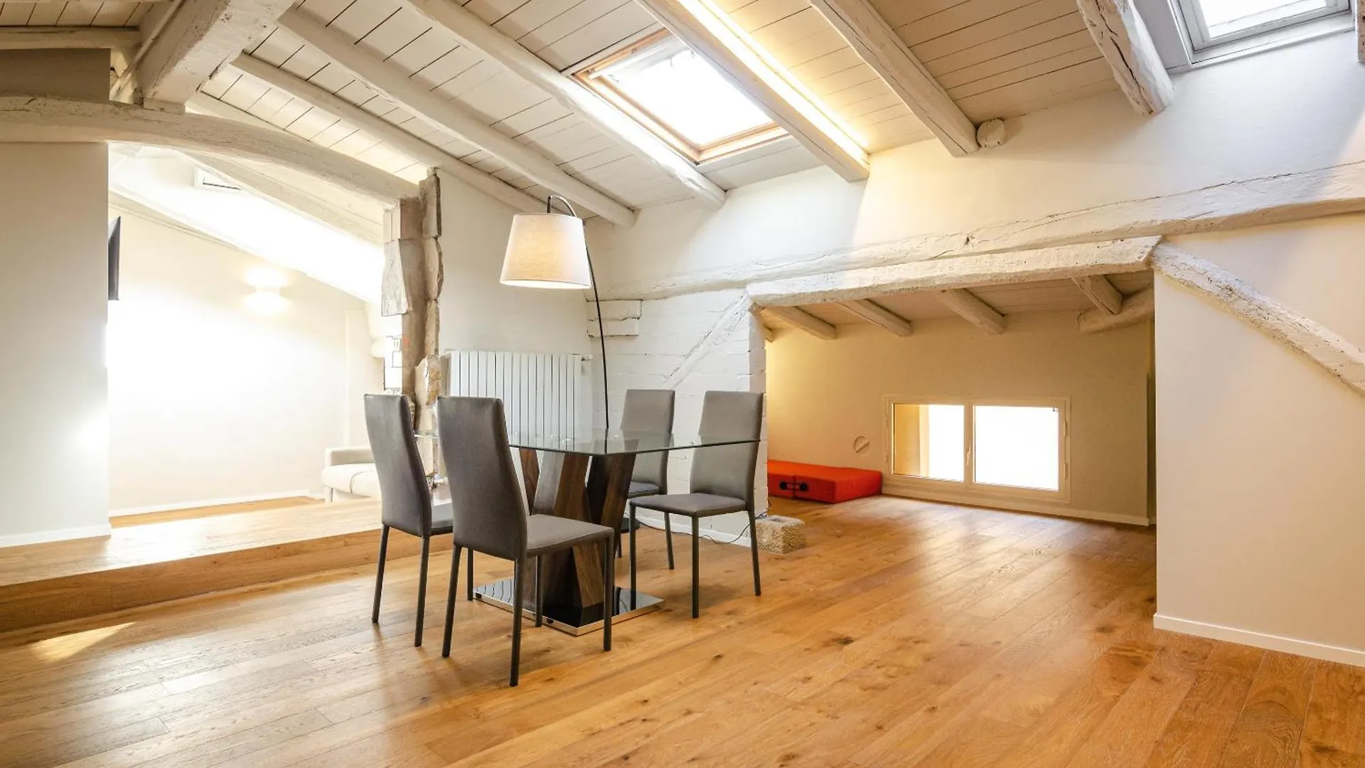 Apartament Portanova Loft Bolonia 0*,