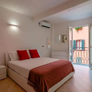 A Un Passo Da Lucio Apartment