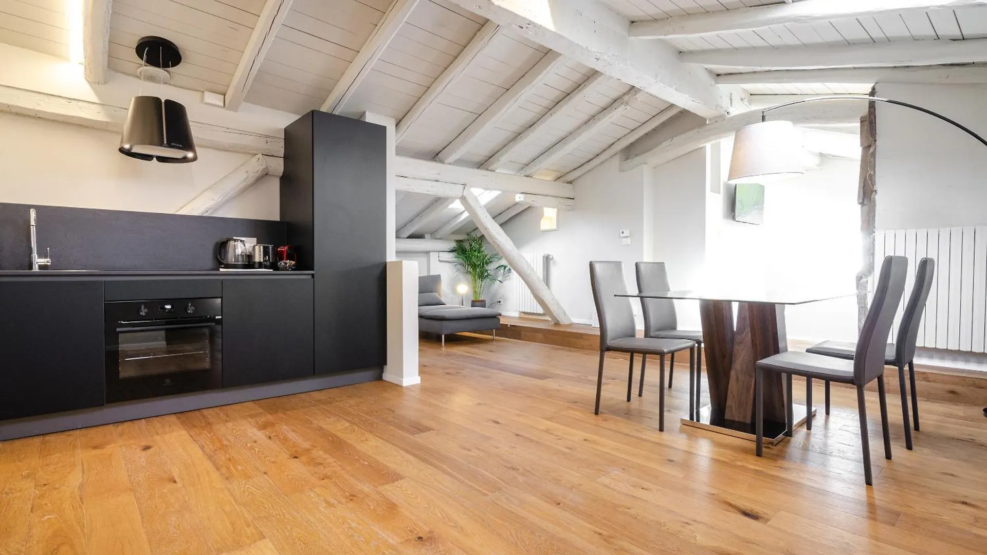 Portanova Loft Apartment Bologna Italy